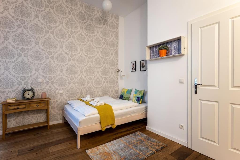 Compact Studio Near Center By Hm Vienna Exterior photo
