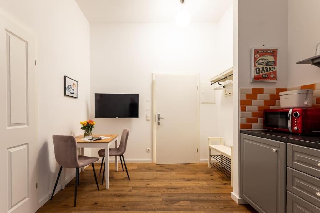 Compact Studio Near Center By Hm Vienna Exterior photo